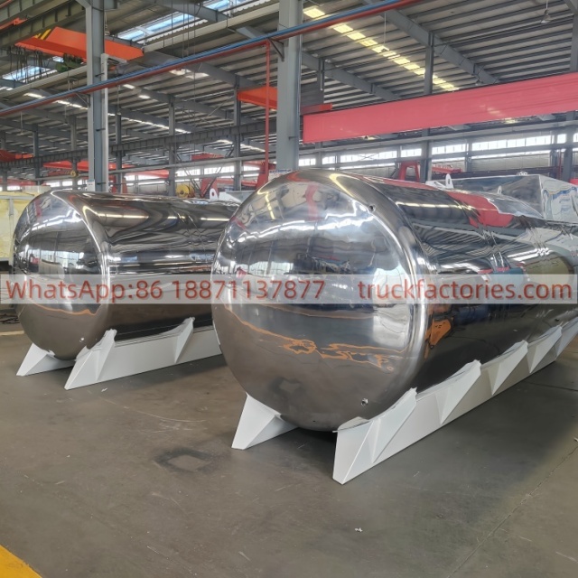 10000L镜面抛光供水罐