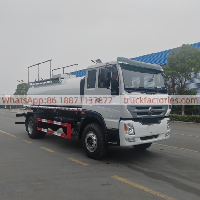 重汽10000L圆罐供水车