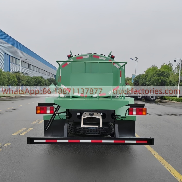 Sinotruk 7 Cubic Meter Water Transport Vehicle, 7000L Large-Capacity Water Supply Vehicle, Special Sprinkler for Greening