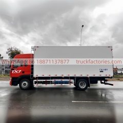 50.重汽270马力冷链冷藏车