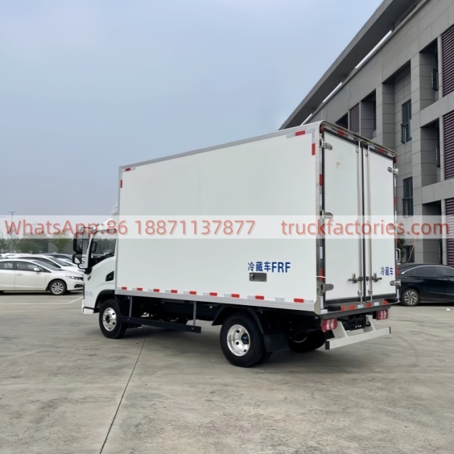 45宇通纯电动新能源4.2米冷链冷藏车