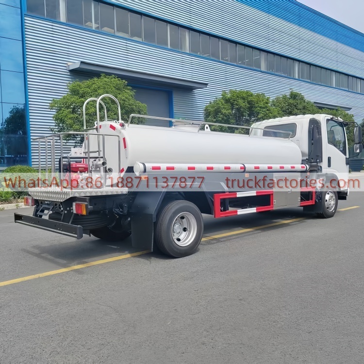 Isuzu 5000L Multi-functional Water Supply Vehicle, Dust Reduction and Greening Irrigation Truck
