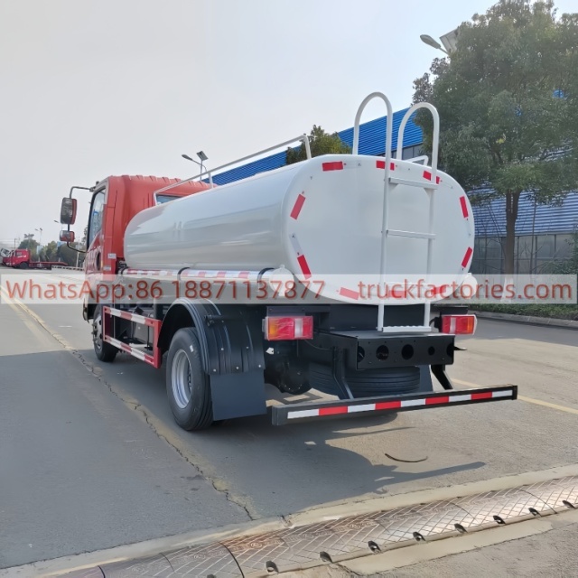 重汽5000L供水车