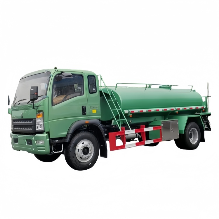 Sinotruk 7 Cubic Meter Water Transport Vehicle, 7000L Large-Capacity Water Supply Vehicle, Special Sprinkler for Greening