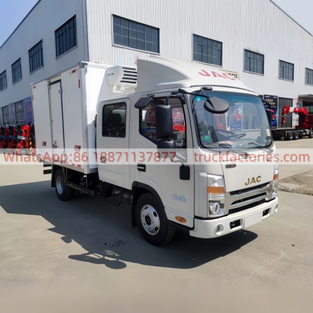 18.江淮Q3双排座冷藏冷链车