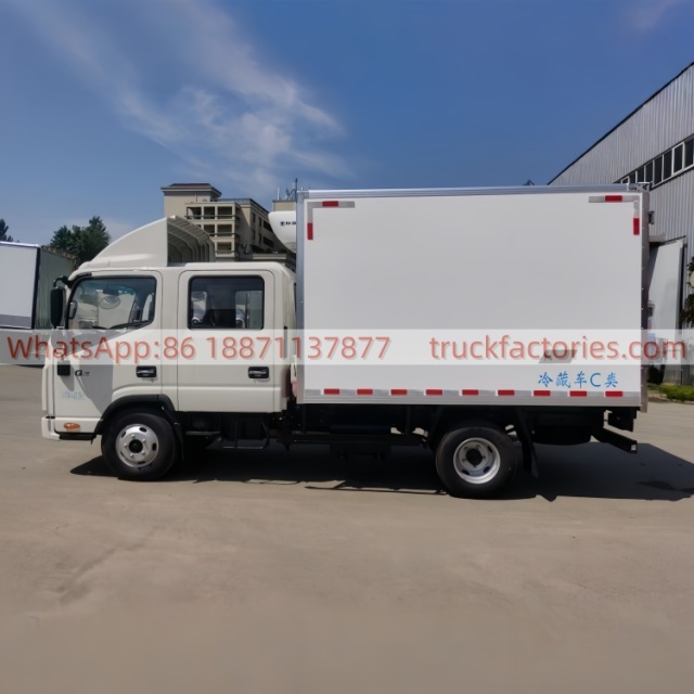 18.江淮Q3双排座冷藏冷链车