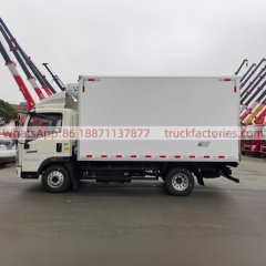 51.重汽蓝牌4米2冷链冷藏车