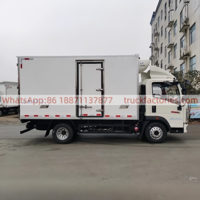 51.重汽蓝牌4米2冷链冷藏车