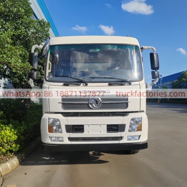 东风天锦12000L奶罐运输卡车