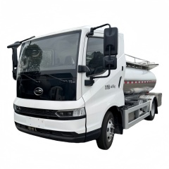 比亚迪5000L奶罐运输卡车