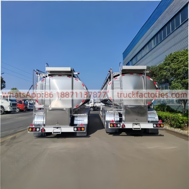 Heavy-Duty Fresh Milk Transport Semi-Tanker with Multi-Compartment Partitioning, Anti-Surge and Thermal Insulation