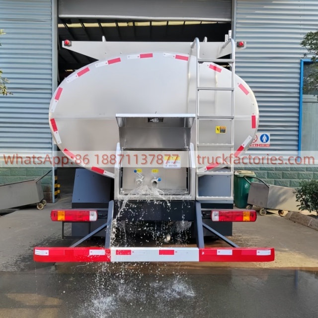 解放13000奶罐运输卡车