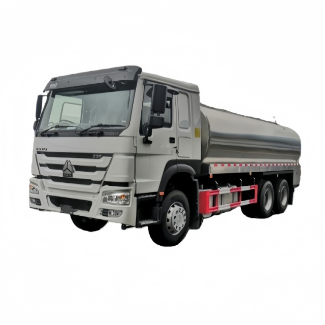 重汽15000L奶罐运输卡车