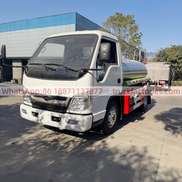Foton 2000L Milk Tank Transport Truck, Food-grade Stainless Steel Fresh Milk Transport Vehicle