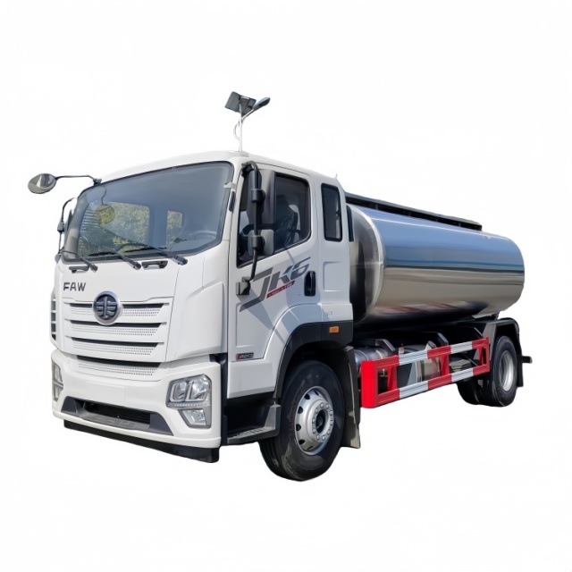 解放12000奶罐运输卡车