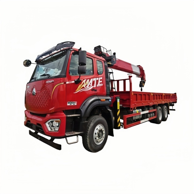 2.重汽豪沃后八轮14吨5节臂随车起重卡车