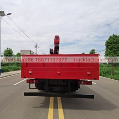 2.重汽豪沃后八轮14吨5节臂随车起重卡车