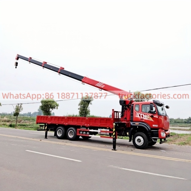 6.重汽三一14吨5节臂后八轮随车起重卡车
