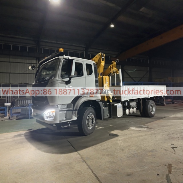 1、白黄+105折+N系列300马力随车起重卡车