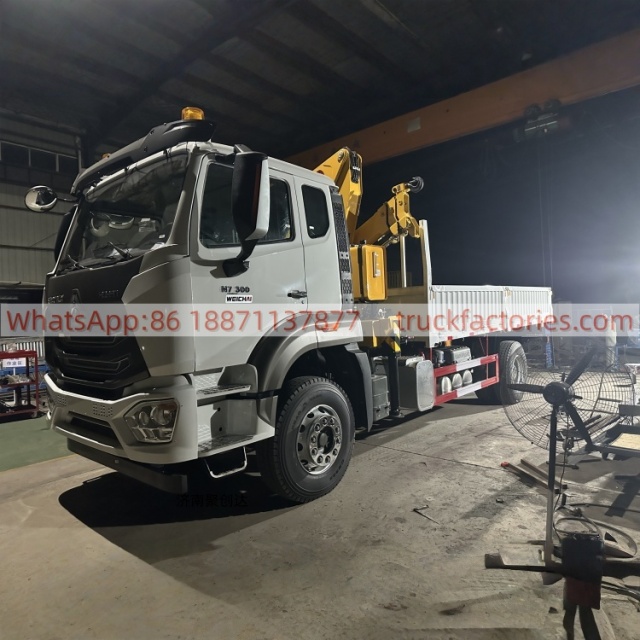 1、白黄+105折+N系列300马力随车起重卡车