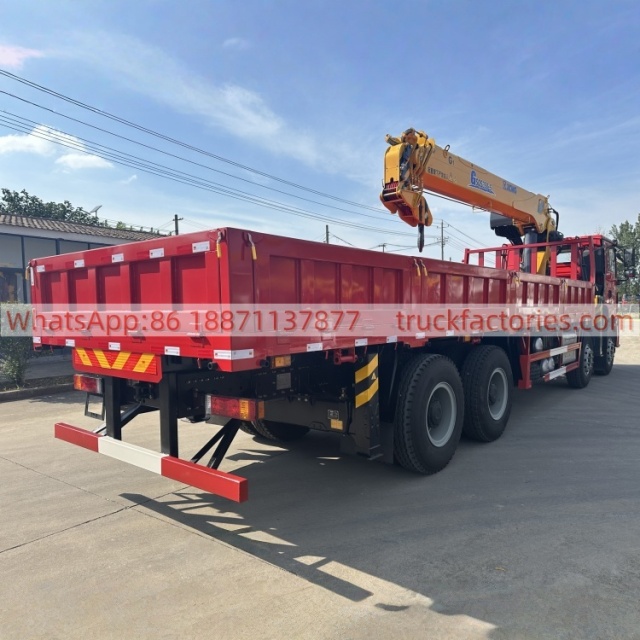 8×4直臂吊马槽货箱\陕汽随车起重卡车