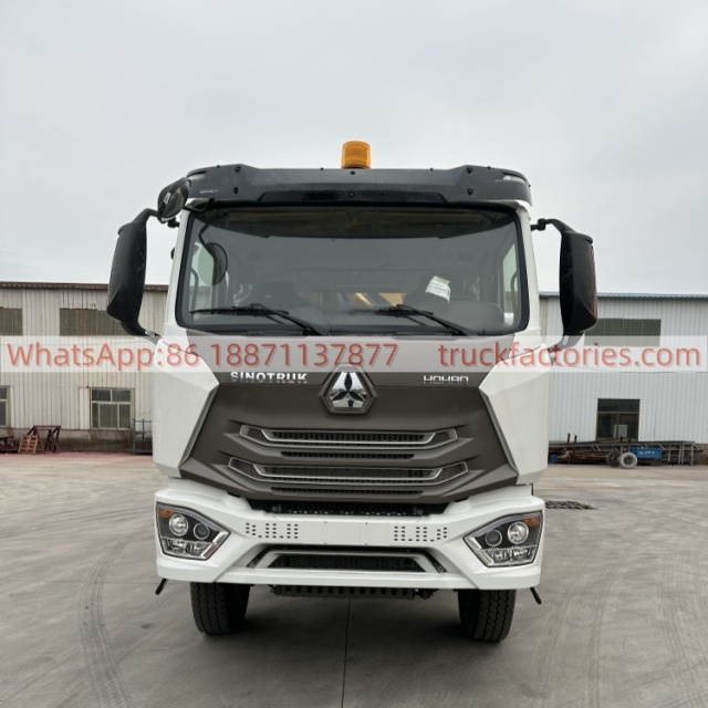 8×4折臂吊马槽货箱\重汽豪沃白黄+无标+N系列380马力随车起重卡车