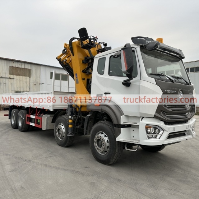 8×4折臂吊马槽货箱\重汽豪沃白黄+无标+N系列380马力随车起重卡车