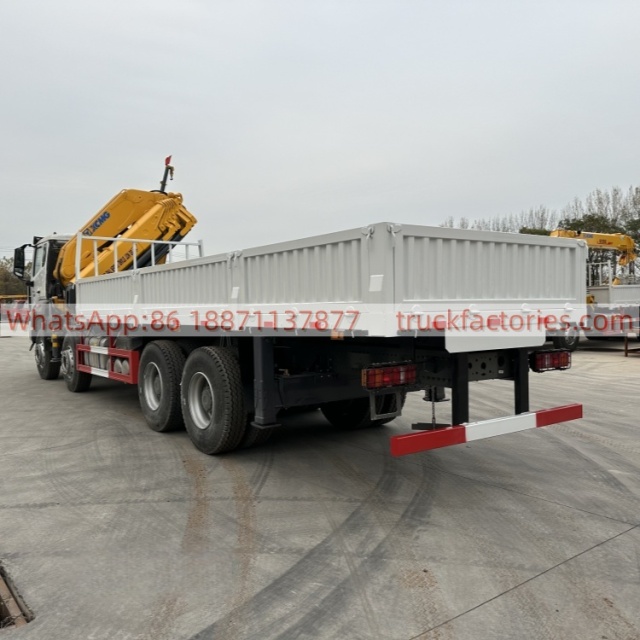 8×4折臂吊马槽货箱\重汽豪沃白黄+无标+N系列380马力随车起重卡车