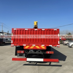 8×4直臂吊马槽货箱\徐工随车起重卡车