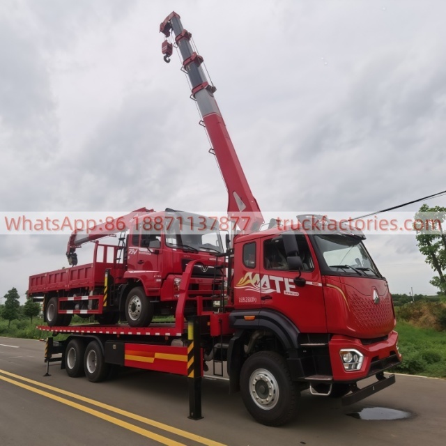 8.重汽豪沃后八轮清障随车起重卡车