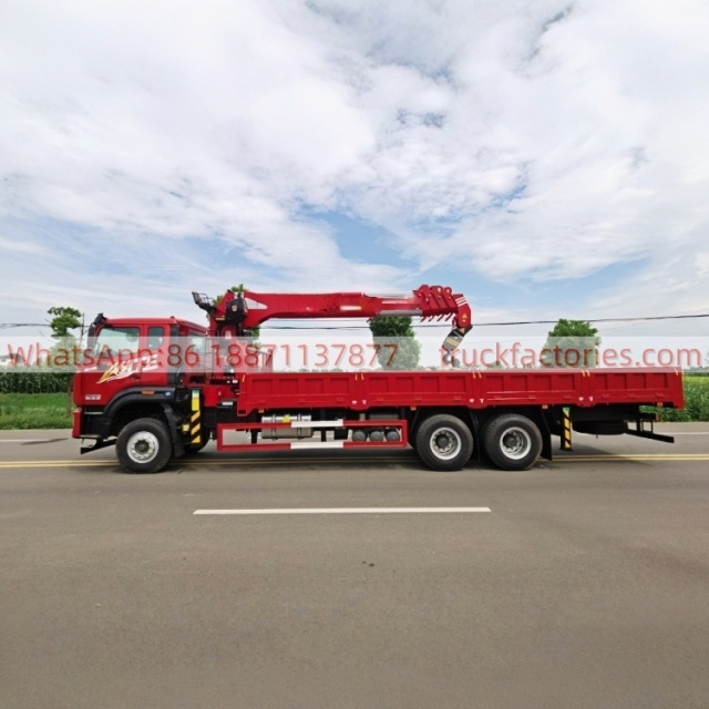 14.重汽豪沃后八轮长兴12吨5节臂随车起重卡车