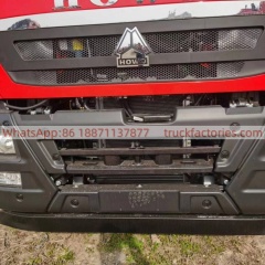 18.重汽豪沃前四后八20吨5节臂随车起重卡车