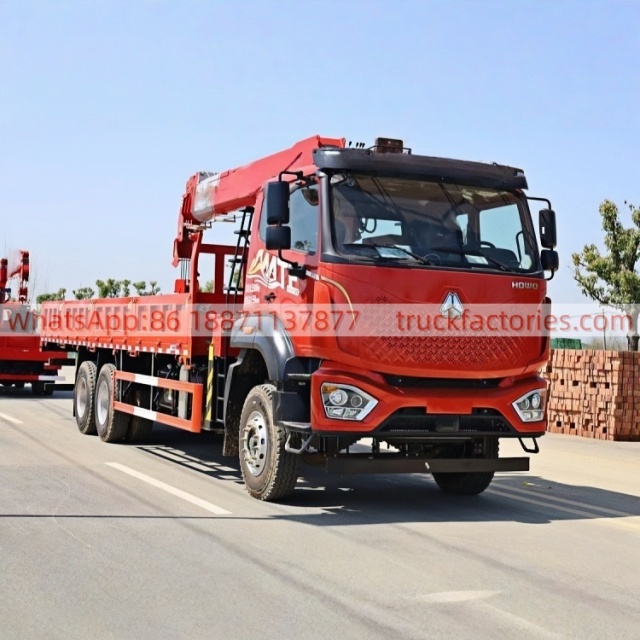 13.重汽豪沃后八轮长兴12吨4节臂短轴距随车起重卡车