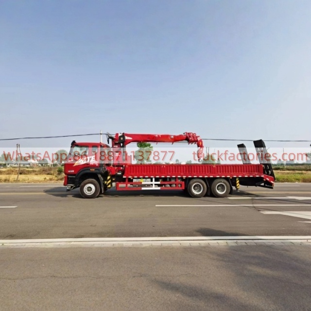 14.重汽后八轮12吨4节臂发财版带爬梯随车起重卡车