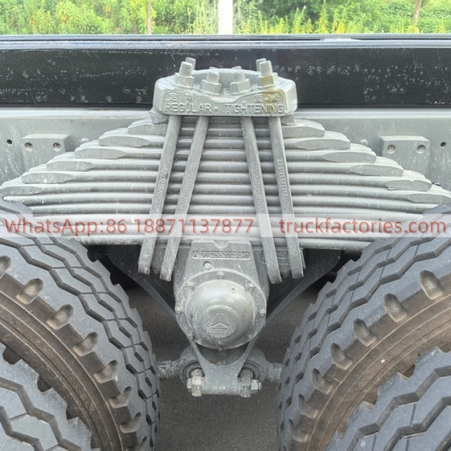 15重汽豪沃前四后八16吨5节臂随车起重卡车