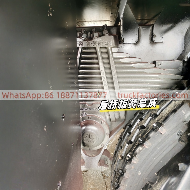 16.重汽前四后八14吨5节臂随车起重卡车