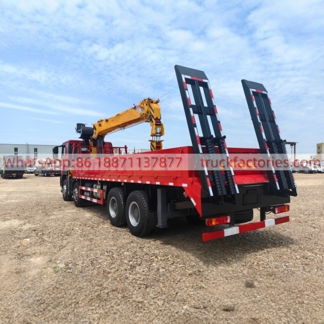 18.重汽豪沃前四后八4吨5节臂平板带爬梯随车起重卡车