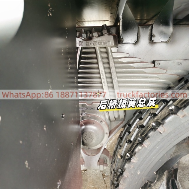 22.重汽豪沃前四后八长兴16吨5节臂随车起重卡车