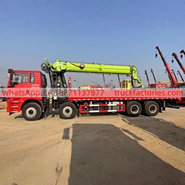 9.陕汽前四后八轮中联16吨5节臂随车起重卡车