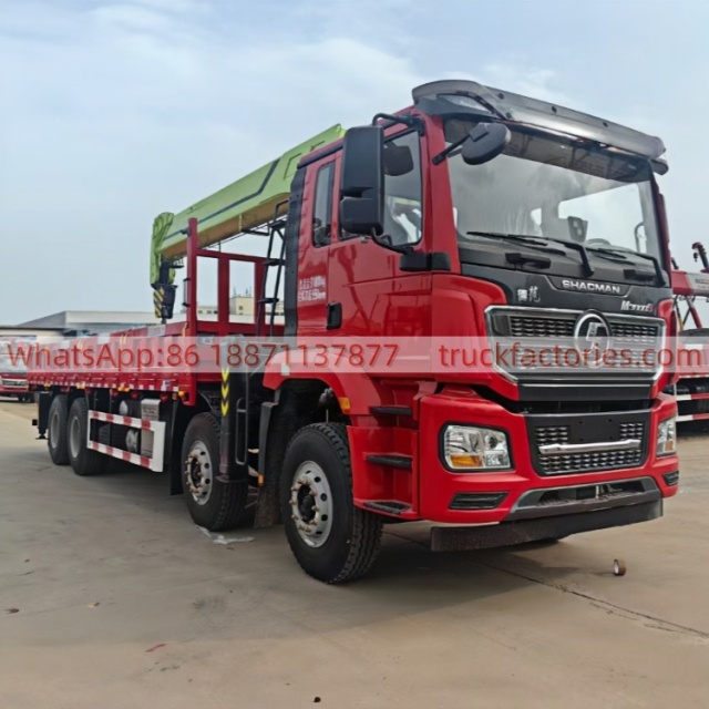 9.陕汽前四后八轮中联16吨5节臂随车起重卡车