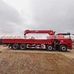 11.陕汽德龙8x4随车起重卡车