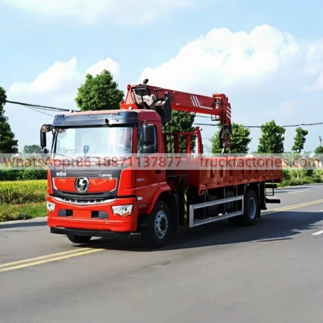 13.陕汽德龙4x2单桥随车起重卡车