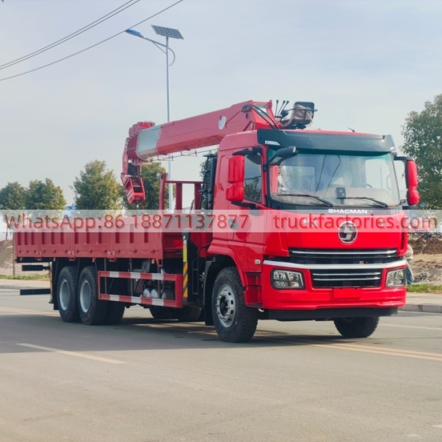 35陕汽翼6后八轮搭载长兴12吨5节臂吊机随车起重卡车