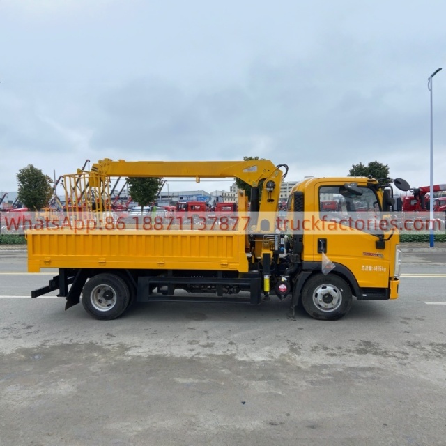 33重汽豪沃长兴4吨4节随车起重卡车