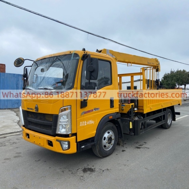 33重汽豪沃长兴4吨4节随车起重卡车