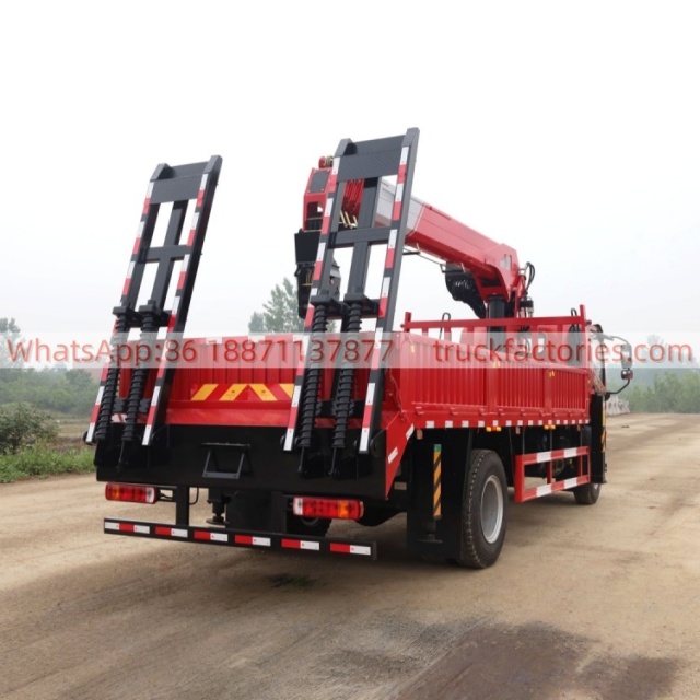 28.解放虎6G长兴8吨5节臂随车起重卡车