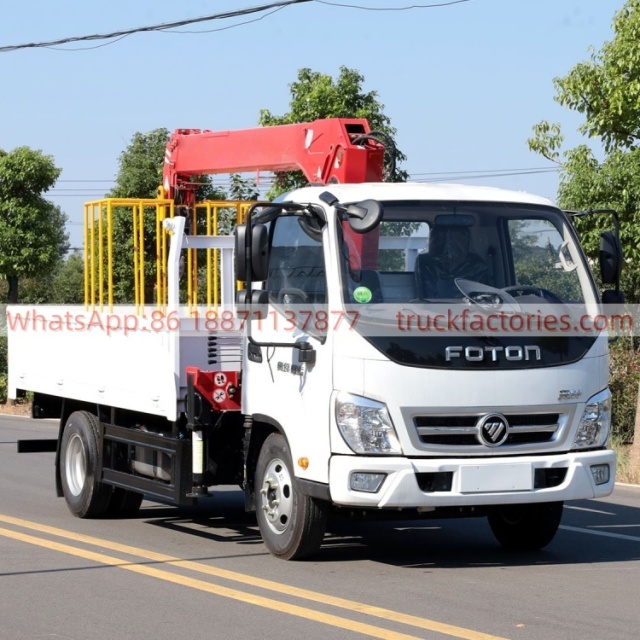 25.福田奥铃长兴4吨 4节臂随车起重卡车