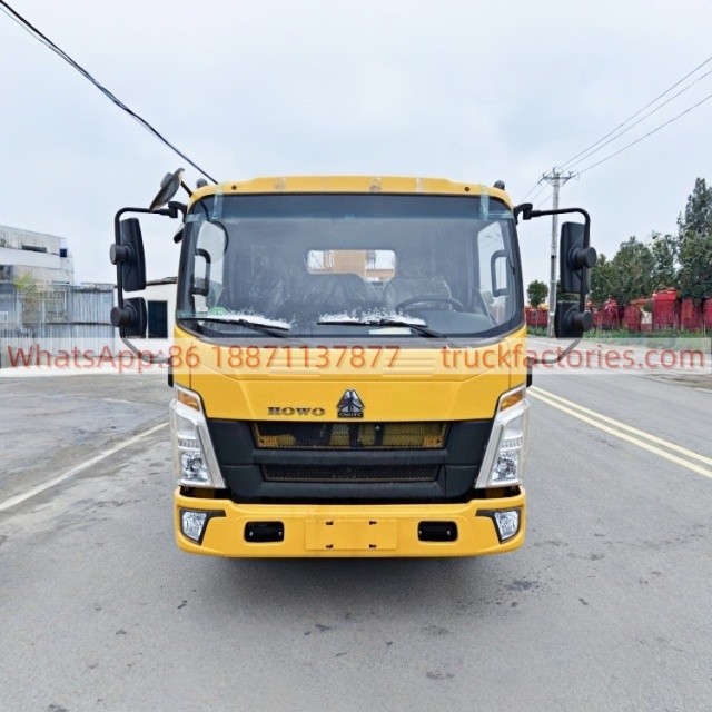 33重汽豪沃长兴4吨4节随车起重卡车