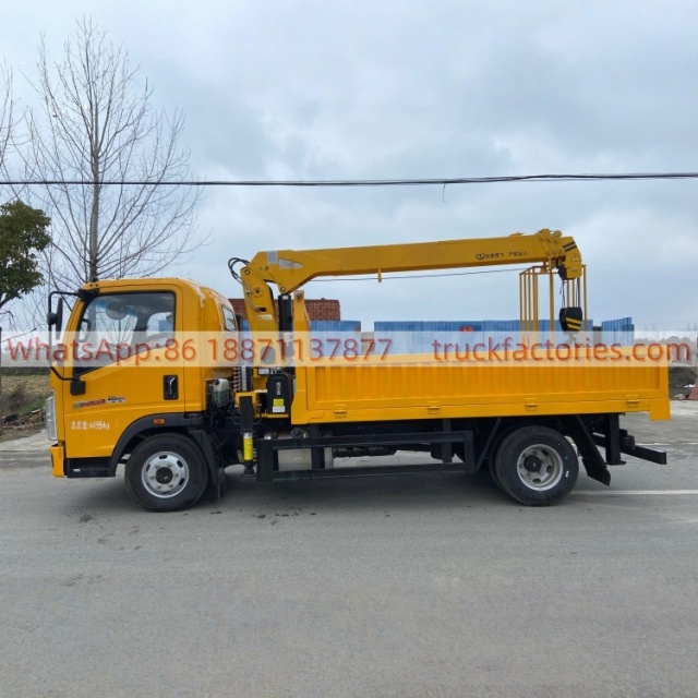 33重汽豪沃长兴4吨4节随车起重卡车