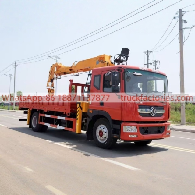 23.东风多利卡D9配石煤8吨6节臂随车起重卡车